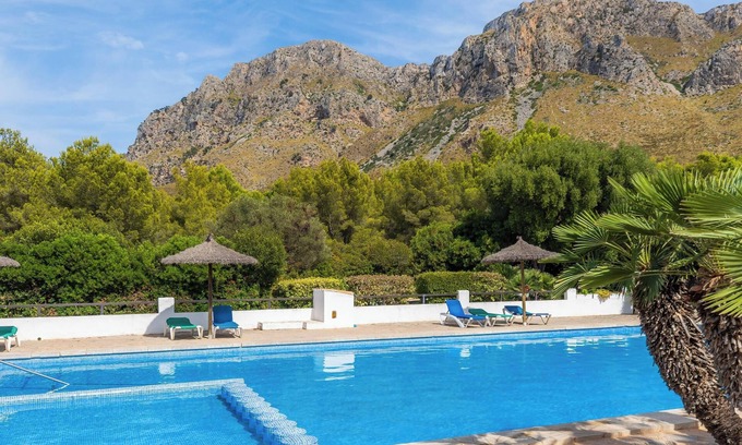 Betlem de Marina House | Holiday Home Garballo with Garden, Terrace, A/C, Wi-Fi & Shared Pool