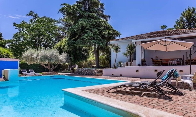 Mairena del Aljarafe House | Holiday house Mairena del Aljarafe for 1 - 8 persons with 4 bedrooms - Holiday house