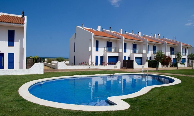 Mas Pinell House | Holiday house Torroella de Montgri for 1 - 6 persons with 3 bedrooms - Row house