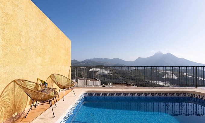 Callosa d' En Sarria House | Holiday Home Casa Linda Vista Altea Costa Blanca with Sea View, Pool & Wi-Fi