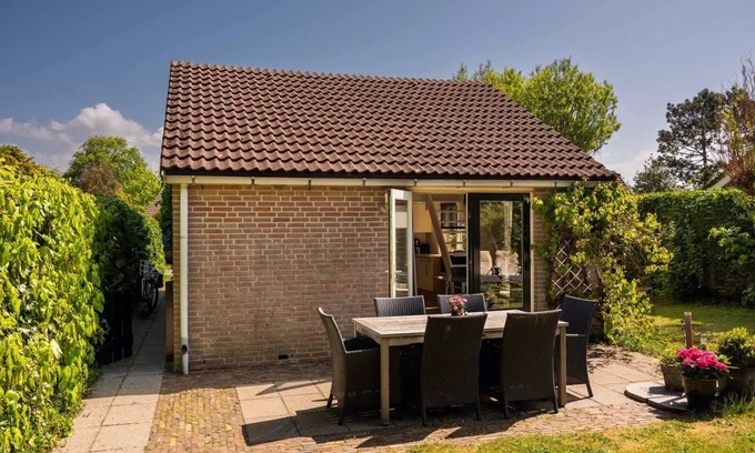 Egmond aan den Hoef House | Holiday home Roosje Egmond aan den Hoef