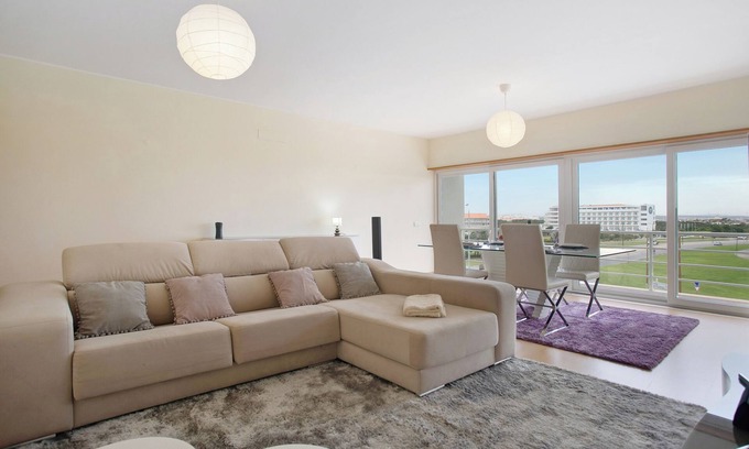 Peniche de Cima House | Holiday Home 'A O - Passarelle' with Sea View, Shared Terrace and Wi-Fi