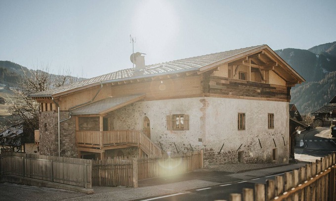 Sarntal House | Holiday Home 'Alpin Chalet Samer' with Mountain View, Private Terrace and Wi-Fi