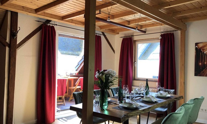 Ediger House | Holiday home Am Alten Stadttor in wine village of Ediger-Eller on the Moselle