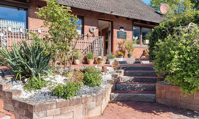 Lensahn House | Holiday Home 'Ankerglück' with Private Terrace and Wi-Fi