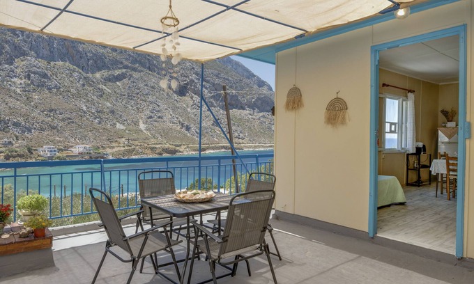 Kalymnos House | Holiday Home 'Antonis House' close to the Beach with Sea View, Garden & Wi-Fi