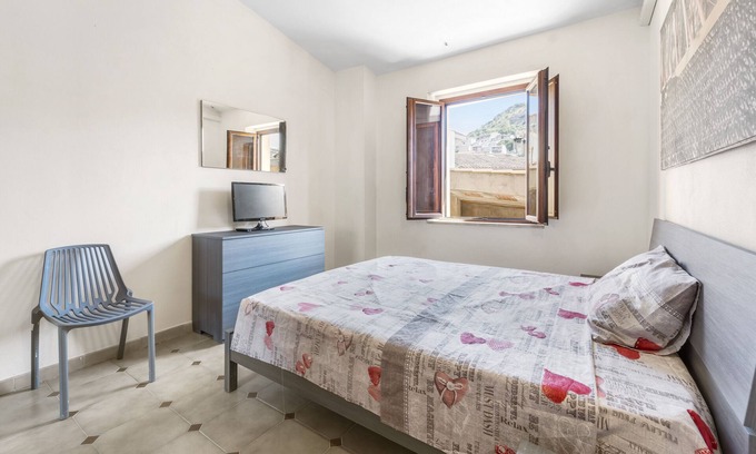 Arbus House | Holiday Home 'Arbus Aventino Centrale' with Private Terrace and Air Conditioning