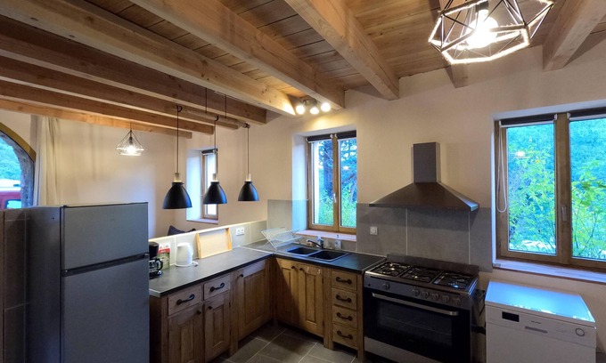 Rieussec House | Holiday Home 'Ardennais, Gîtes Du Pont De Calmel' with Mountain View and Shared Pool