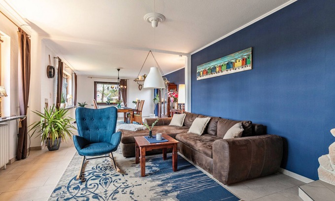 Barkenholm House | Holiday Home 'Autal-Blick' with Shared Terrace, Private Garden and Wi-Fi