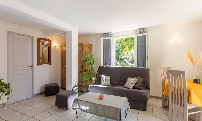 Berre-des-Alpes House | Holiday Home Berre near Monaco Marina