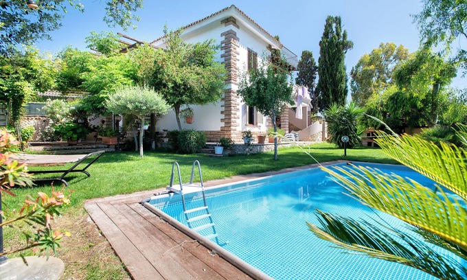 Sassari House | Holiday Home 'Baddelonga' with Private Pool, Private Garden and Wi-Fi