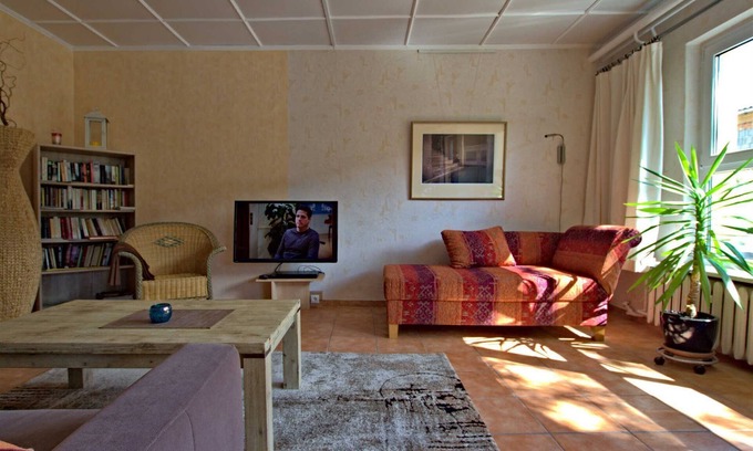 Gormin Apartment | Holiday Home 'Barrierefreie Ferienwohnung' with Private Terrace, Private Garden and Wi-Fi