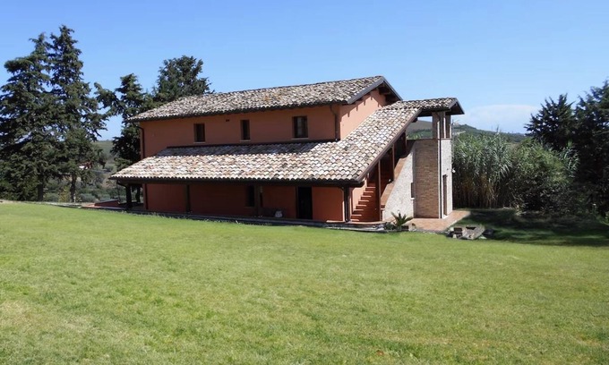 Campli House | holiday home between sea and mountains