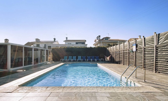 Rates House | Holiday Home 'Big Dreams AL' with Pool & Wi-Fi