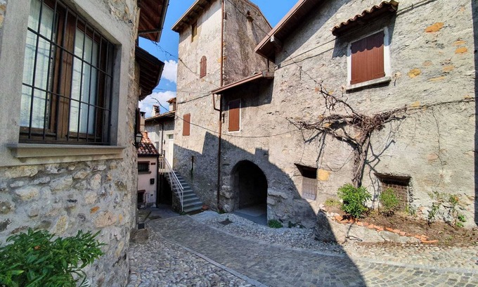 Marone House | Holiday Home by Lago di Iseo with Patio