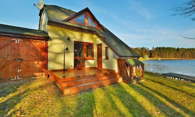 gmina Manowo House | Holiday home by the lake, Rosnowo
