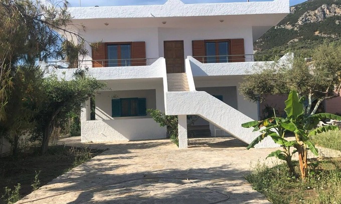 Troizinia Villa | Holiday home by the sea with a large garden, Peloponnese near Epidaurus, Methana