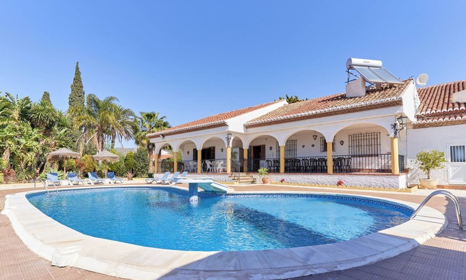 Motril House | Holiday Home 'Cabrera' with Sea View, Private Pool and Wi-Fi