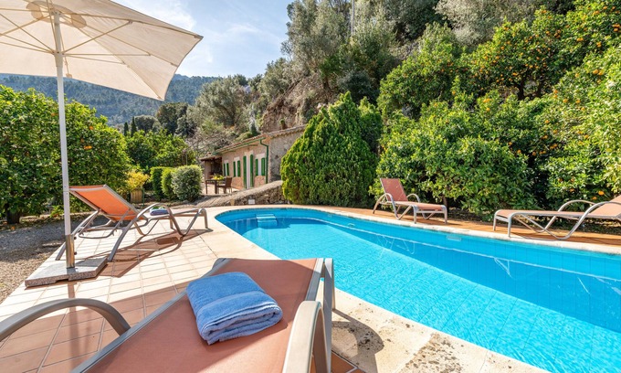 Soller House | Holiday Home 'Can Costurer' with Sea View, Wi-Fi and Air Conditioning