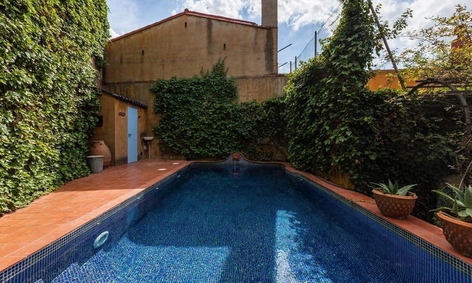Gelida House | Holiday Home 'Can Sebrià' with Mountain View, Pool & Wi-Fi