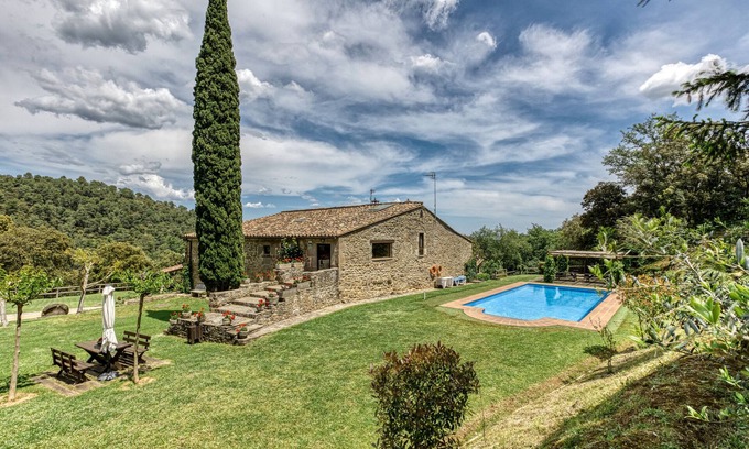 Merlant House | Holiday Home 'Can Soler De Merlant I' with Mountain Views, Shared Pool and Wi-Fi