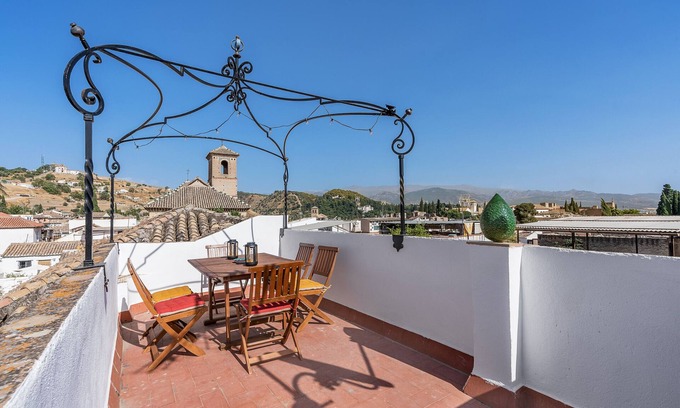 Beiro House | Holiday Home "Carmen San Andrés" with Mountain View, Private Terrace & Wi-Fi