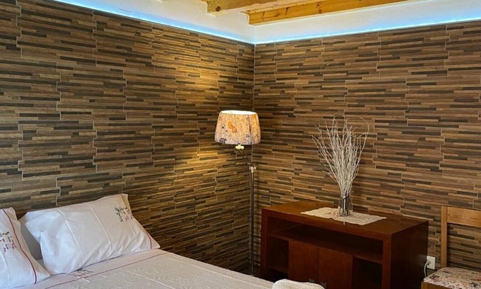 Soajo House | Holiday Home 'Casa Da Quelha' with Mountain View, Wi-Fi and Air Conditioning