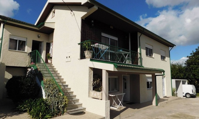 Amares House | Holiday Home 'Casa Da Veiga - Natureza E Cidade' with Private Terrace, Wi-Fi and Air Conditioning
