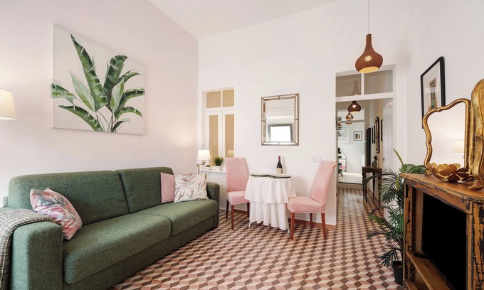 Silves House | Holiday Home 'Casa Doce' with Private Terrace, Wi-Fi and Air Conditioning