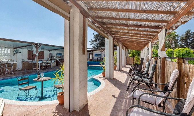 Torre-Pacheco House | Holiday Home 'Casa Caribe En Finca Santa Ana' with Mountain View, Wi-Fi and Air Conditioning