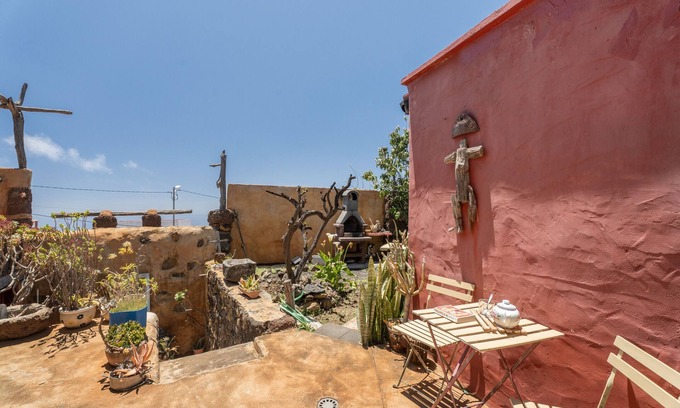 Taibique House | Holiday Home 'Casa Juaclo' with Sea View, Wi-Fi and Air Conditioning