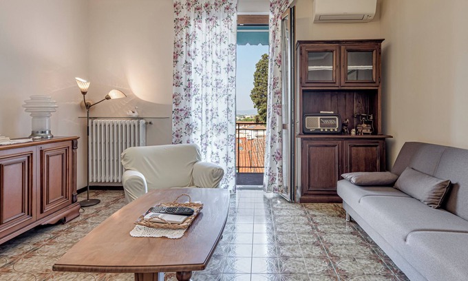 Calenzano House | Holiday Home 'Casa Olimpia' with Private Terrace, Balcony and Air Conditioning