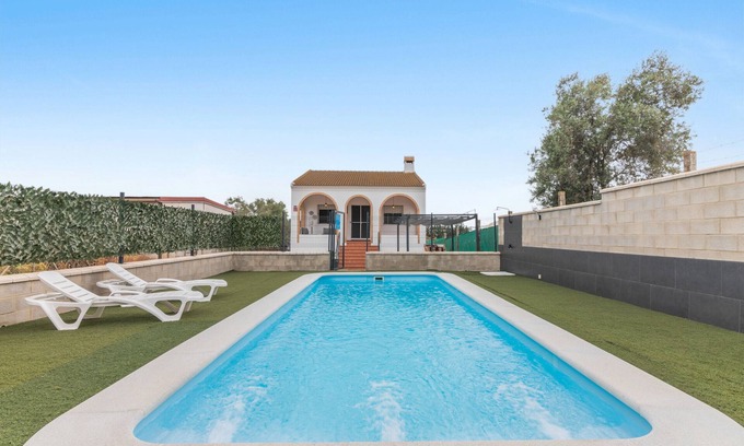 Moguer House | Holiday Home "Casa Rural Montemayor" with Swimming Pool and Private Terrace