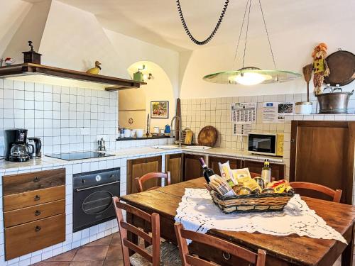Lucinasco House | Holiday Home Casa Sylvie by Interhome