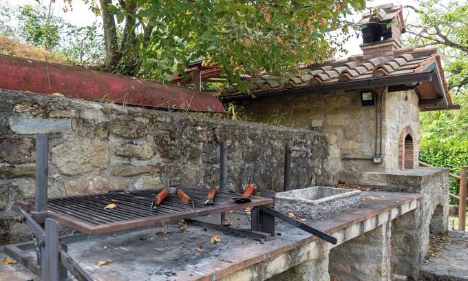 Barberino di Mugello House | Holiday Home 'Castello Di Mangona' with Mountain View and Private Garden