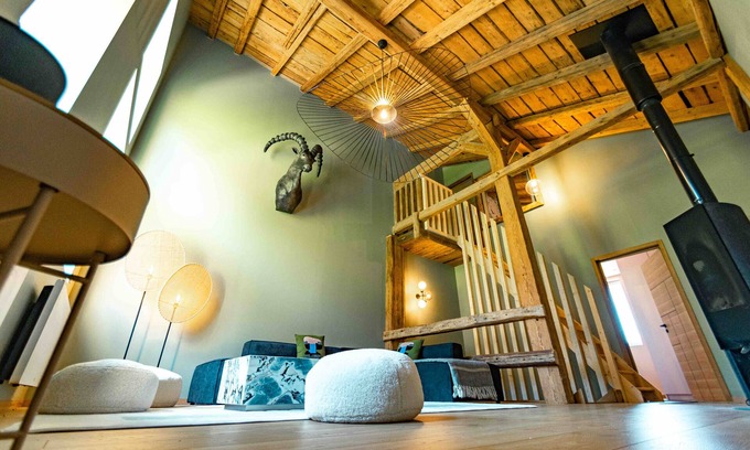 Mont-Saxonnex House | Holiday Home 'Chalet Terre De Sapins' with Mountain View, Private Terrace and Wi-Fi