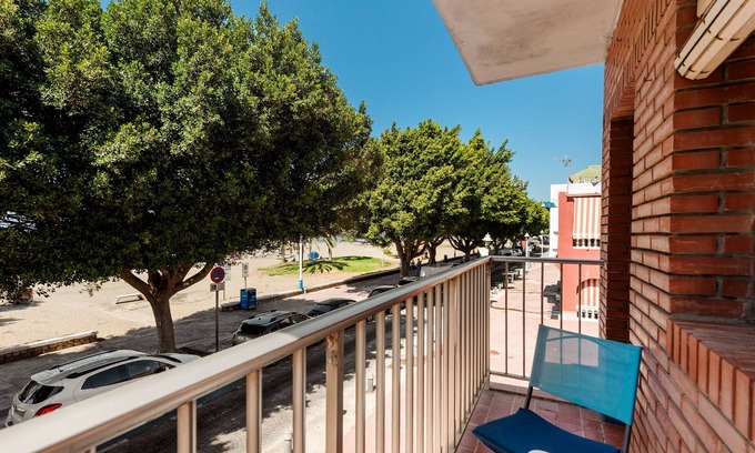 Playas del Palo House | Holiday Home 'Coral Beach' with Sea Views, Wi-Fi and Air Conditioning