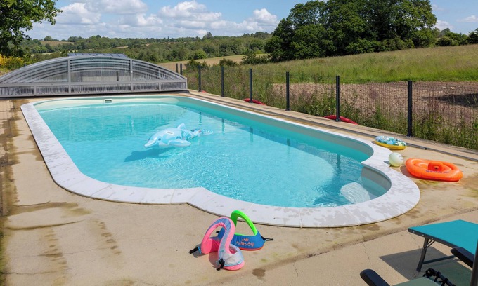 Meslan House | Holiday Home 'Corps de Ferme au Calme' with Garden