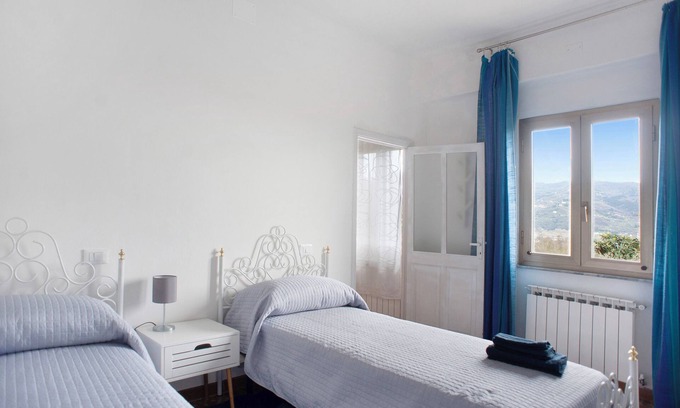 Bolano House | Holiday Home 'Da Chicca' with Countryside View, Wi-Fi and Air Conditioning