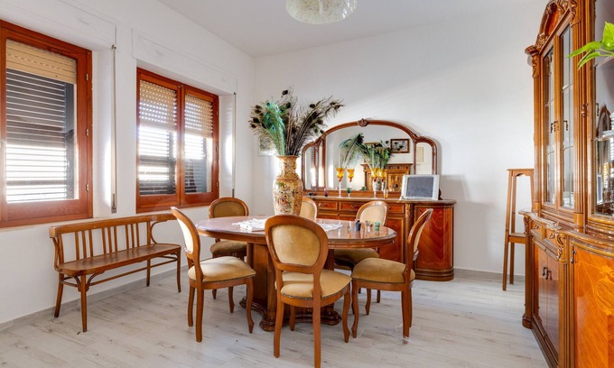 Riola Sardo House | Holiday Home 'Da Flavia' with Private Terrace, Private Garden and Air Conditioning