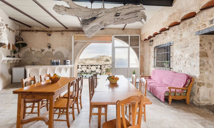 Molina de Segura House | Holiday Home 'De Piedra' with Private Pool, Private Terrace and Wi-Fi