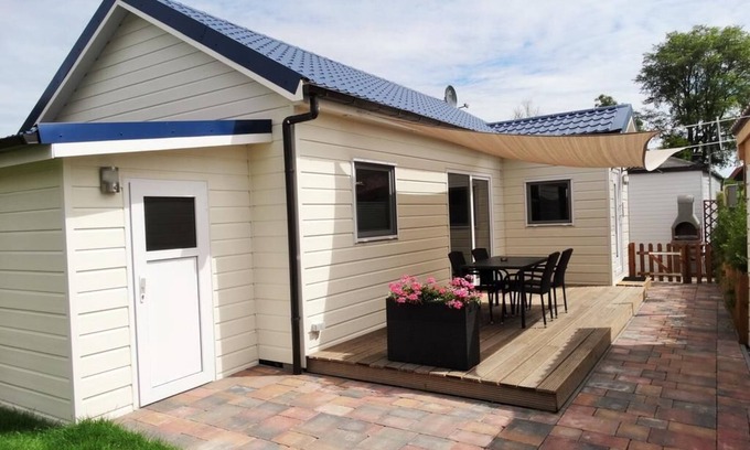 Onderdijk House | Holiday home De Wickinger with your own Steiger angler are welcome!