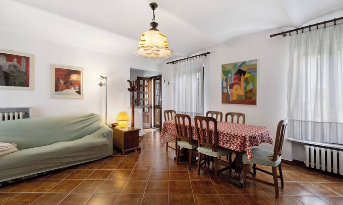 Portacomaro House | Holiday Home 'Dello Zio Birba' with Balcony and Wi-Fi