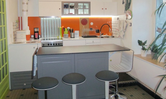 Saint-Carreuc House | Holiday Home "Do Mi Si La Do Ré" with Private Garden & Wi-Fi