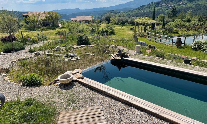 Payzac House | Holiday Home 'Eco Gîte' with Mountain View, Wi-Fi and Air Conditioning