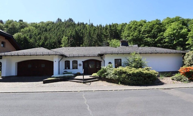Leimbach House | Holiday home Eifel with pool