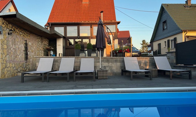 Eisfeld House | Holiday Home 'Eisfelder Blick' with Private Pool, Private Terrace and Wi-Fi