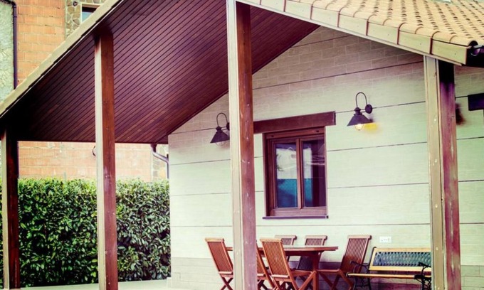Ocenilla House | Holiday Home 'El Mirador De La Toba' with Private Terrace, Private Garden and Wi-Fi
