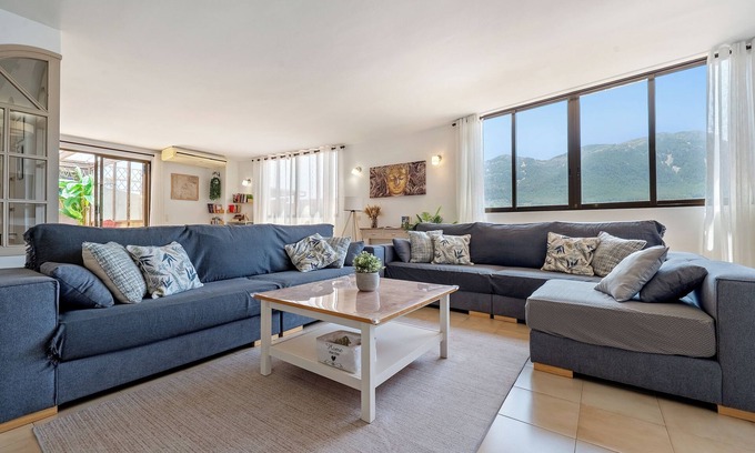 Pauls House | Holiday Home 'El Mirador Dels Ports' with Mountain View, Wi-Fi and Air Conditioning