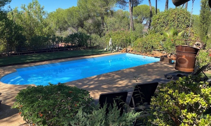 Calanas House | Holiday Home 'El Pueblo Apartamento L' with Mountain View, Shared Pool